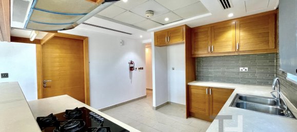 3 bedrooms Villa in Jumeirah Park, UAE No. 28507 4