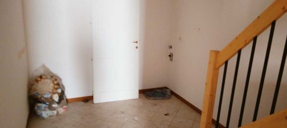 4-salle Appartement à Foiano della Chiana, Italy No. 45278 15