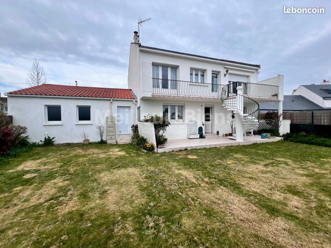 4 bedrooms House in La Roche-sur-Yon, France No. 96457