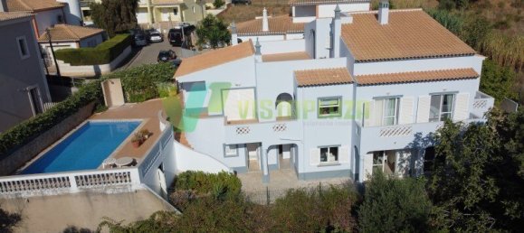 4 bedrooms Villa in Portimao, Portugal No. 28183 4