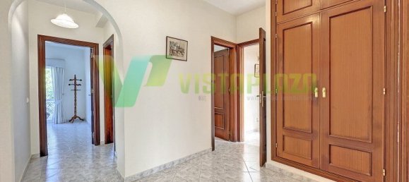 4 bedrooms Villa in Portimao, Portugal No. 28183 13