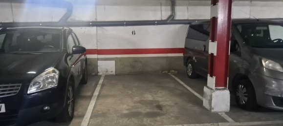  Garage in Valladolid, Spain No. 84242 3