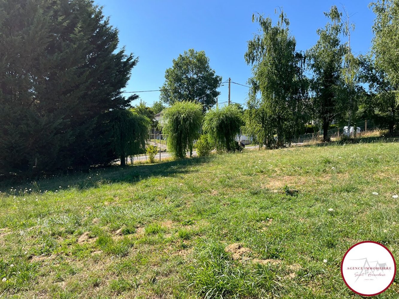 1220m² Land in Saint-Amand-Montrond, France No. 240379