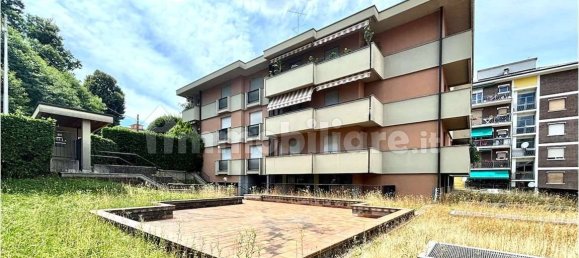 Escritório de 3 divisões em Varese, Italy N.º 280205 2