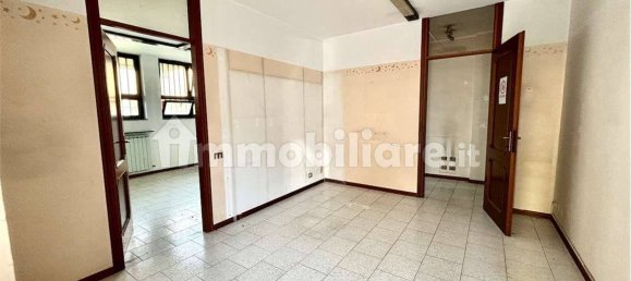 Escritório de 3 divisões em Varese, Italy N.º 280205 6