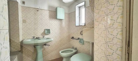 4-Zimmer Haus in Bitritto, Italy, Nr. 27843 12