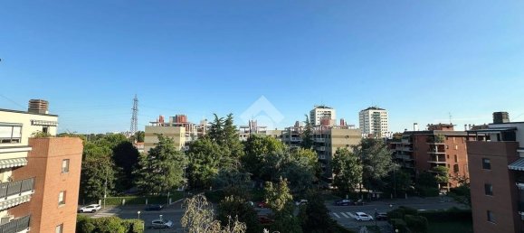 2 bedrooms Apartment in Milan, Italy No. 259632 11