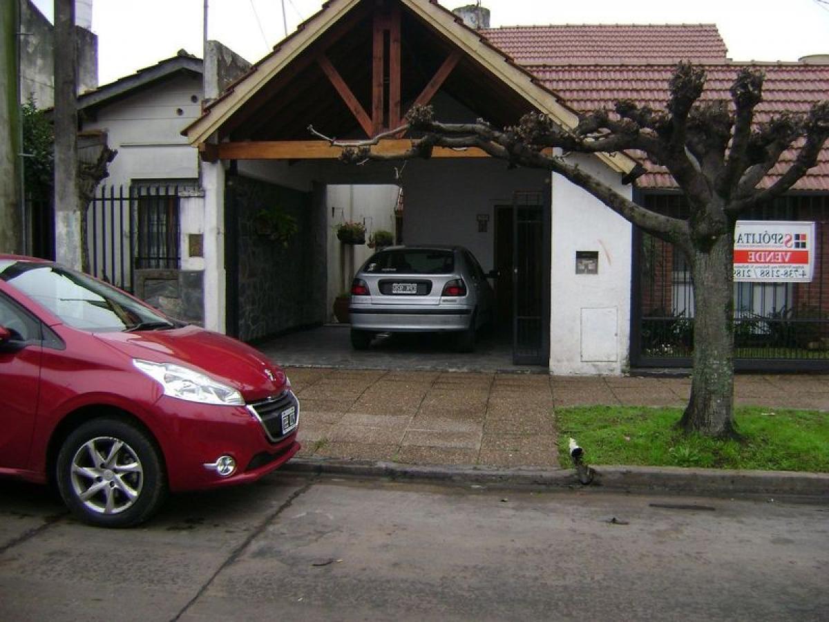 3 Schlafzimmer Haus in General San Martin, Argentina, Nr. 19096