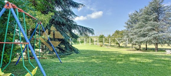 Вилла с 5 спальнями в Бургуэн-Жальё, Франция № 308050 19