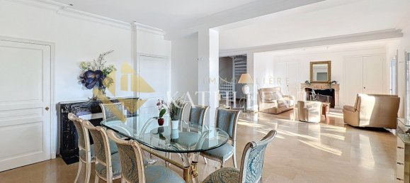 Вилла с 5 спальнями в Бургуэн-Жальё, Франция № 308050 5