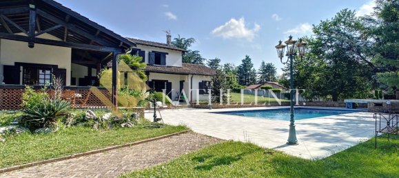 Вилла с 5 спальнями в Бургуэн-Жальё, Франция № 308050 18