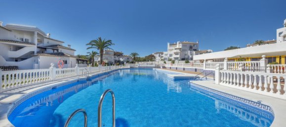 2 bedrooms Apartment in Marbella, Spain No. 185030 3