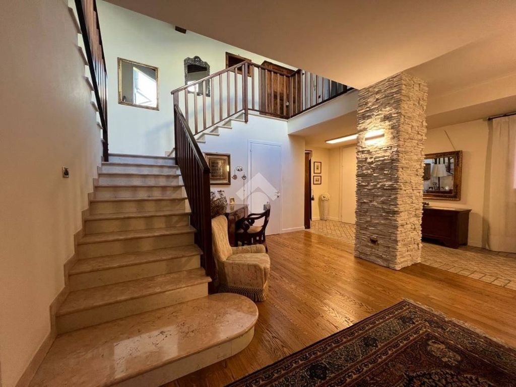 4 bedrooms House in Padua, Italy No. 117313