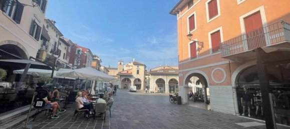 3غرفة فيلا في Desenzano del Garda, Italy رقم 19699 22