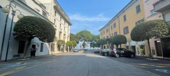 3غرفة فيلا في Desenzano del Garda, Italy رقم 19699 23