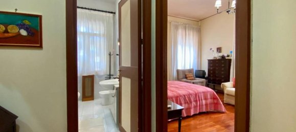 6 rooms Apartment in Catania, Italy No. 146607 2