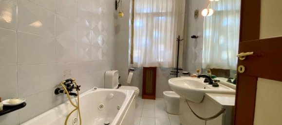 6 rooms Apartment in Catania, Italy No. 146607 3