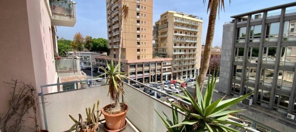 6 rooms Apartment in Catania, Italy No. 146607 20