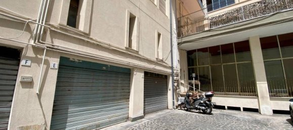 6 rooms Apartment in Catania, Italy No. 146607 8