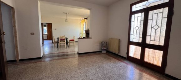 6 bedrooms Villa in Fiesso Umbertiano, Italy No. 352253 4