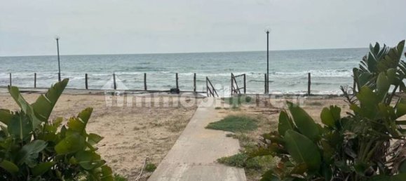 Коммерческая недвижимость с 3 комнатами в Пакино, Италия № 67897 3