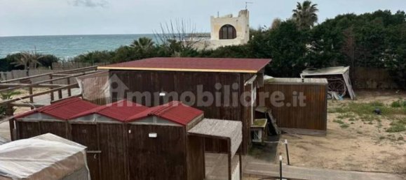 Коммерческая недвижимость с 3 комнатами в Пакино, Италия № 67897 18