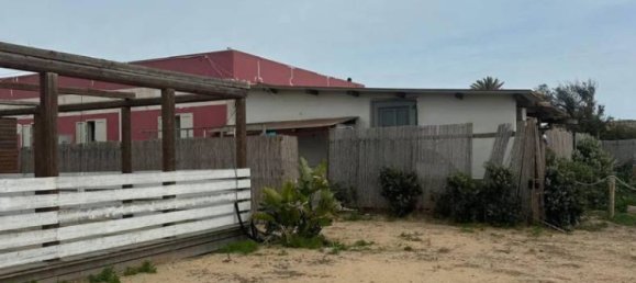 Коммерческая недвижимость с 3 комнатами в Пакино, Италия № 67897 6