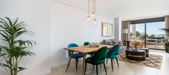 3 bedrooms Townhouse in Estepona, Spain No. 3288 5