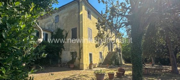 4 غرف نوم فيلا في Lucca, Italy رقم 377439 2