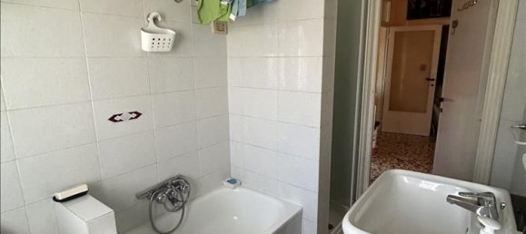 Квартира с 6 комнатами в Кастильоне дель Лаго, Италия № 83610 13