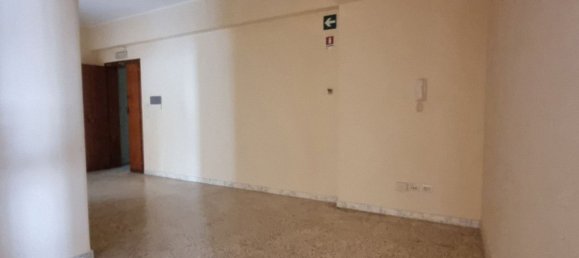 Bureau à Milazzo, Italy 170m² No. 68987 20