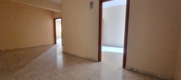 Bureau à Milazzo, Italy 170m² No. 68987 23