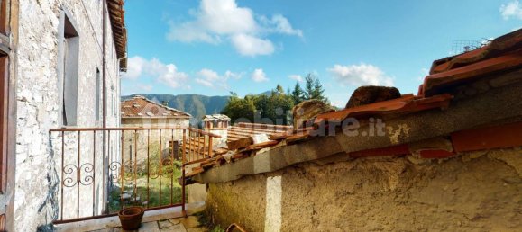 1 bedroom House in Fabbriche di Vergemoli, Italy No. 233358 12