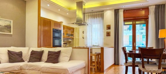 3 Schlafzimmer Wohnung in Naples, Italy, Nr. 282360 21