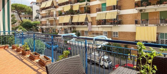 3 Schlafzimmer Wohnung in Naples, Italy, Nr. 282360 17