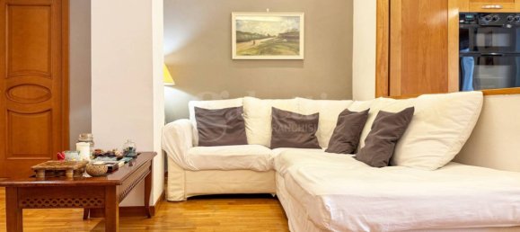 3 Schlafzimmer Wohnung in Naples, Italy, Nr. 282360 22