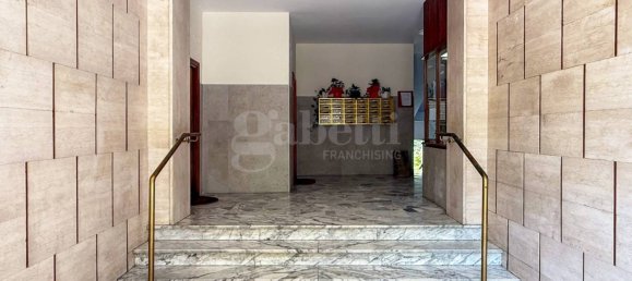 3 Schlafzimmer Wohnung in Naples, Italy, Nr. 282360 4