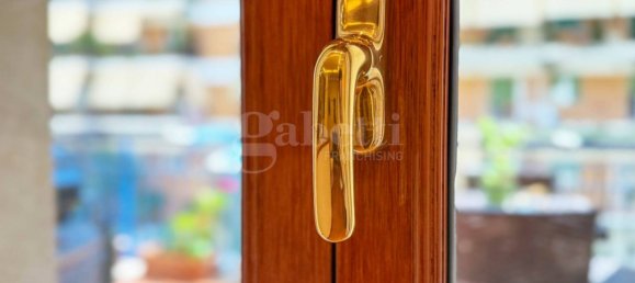 3 Schlafzimmer Wohnung in Naples, Italy, Nr. 282360 15