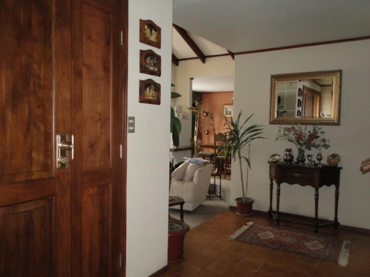 5 bedrooms House in Valparaiso, Chile No. 2230