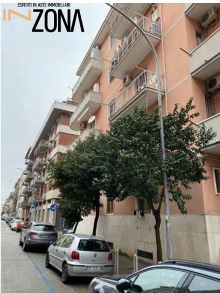 2 rooms Apartment in Foggia, Italy No. 36412