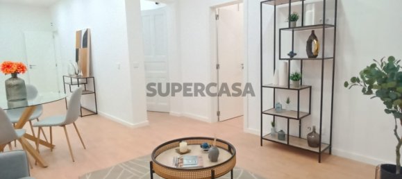 3 bedrooms Apartment in Lisbon, Portugal No. 160017 4