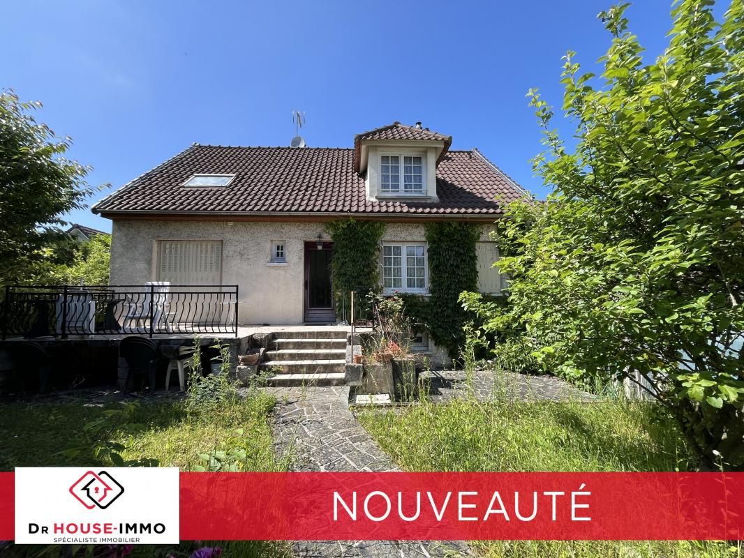 6 bedrooms House in Avon, France No. 174140