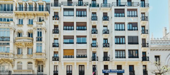 3 bedrooms Apartment in Madrid, Spain No. 144397 2