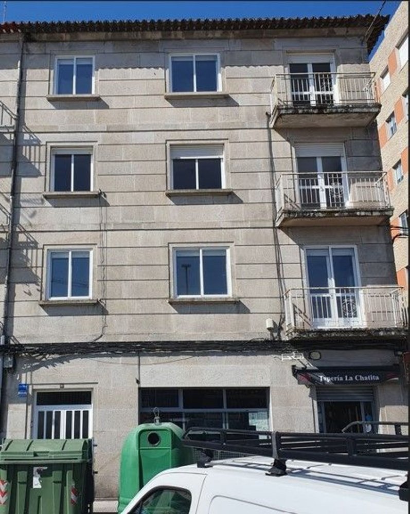 Apartamento de 3 dormitorios en Pontevedra, Spain No. 198020
