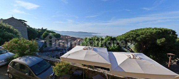 Квартира с 3 спальнями в Кортона, Италия № 44984 7