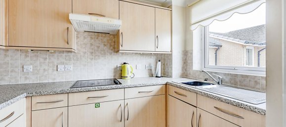 Casa de 1 dormitorio en Crawley, United Kingdom No. 6308 6