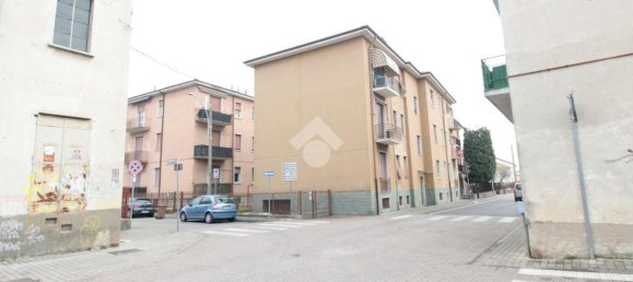 3 rooms Apartment in Bellusco, Italy No. 13764 22