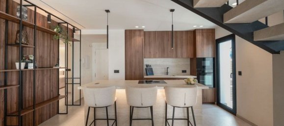 3 bedrooms Penthouse in Marbella, Spain No. 175631 4