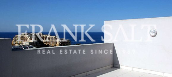 2 bedrooms Penthouse in Saint Julian's, Malta No. 3782 2