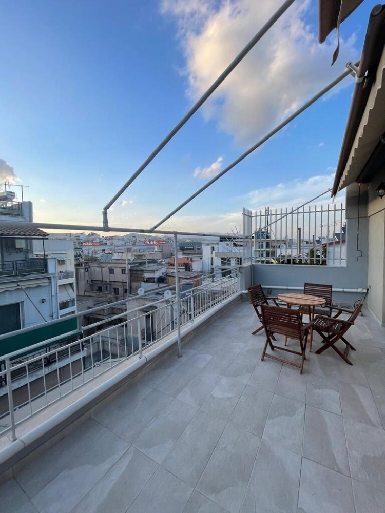 4 bedrooms Property in Aigaleo, Greece No. 1937